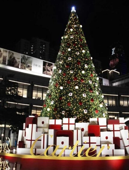 Giant-Christmas-Tree