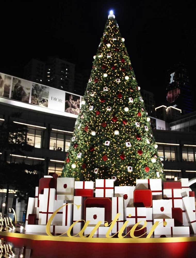 Giant-Christmas-Tree